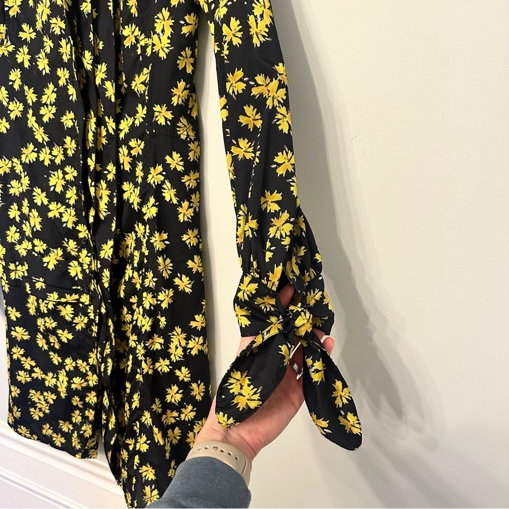 Derek Lam Collective Yellow Floral Pleated Flowy Dress Button Sz 36 US XS-SM - Picture 3 of 10